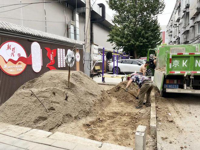 这社区便民晾衣杆让居民省心省力→k8凯发马竞赞助晾晒有去处顺义(图2)