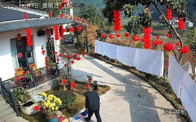 远你们别跑了”实际上挂灯笼洗被单马竞合作伙伴临近过年父母说“路太(图2)