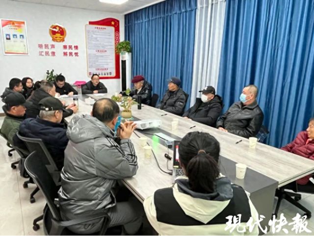 区门口换了碗热馄饨随手拍张照竟在小(图2)